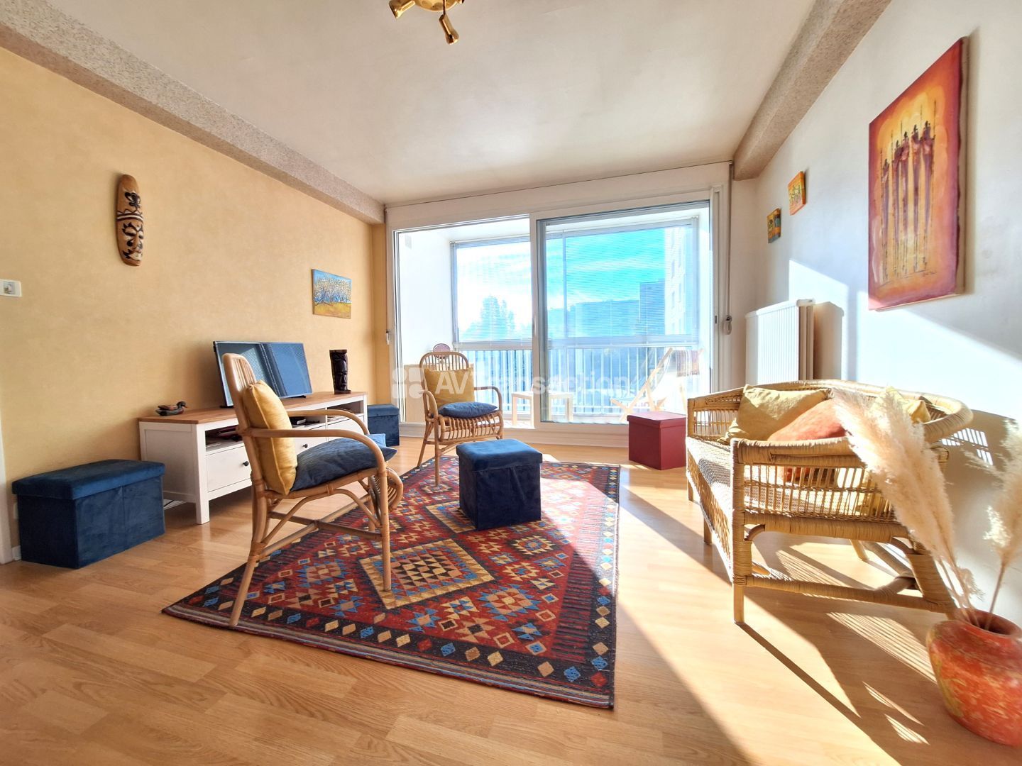 T2 50 m² RENOVE- GARAGE-CAVE-PROCHE CHARPENNES