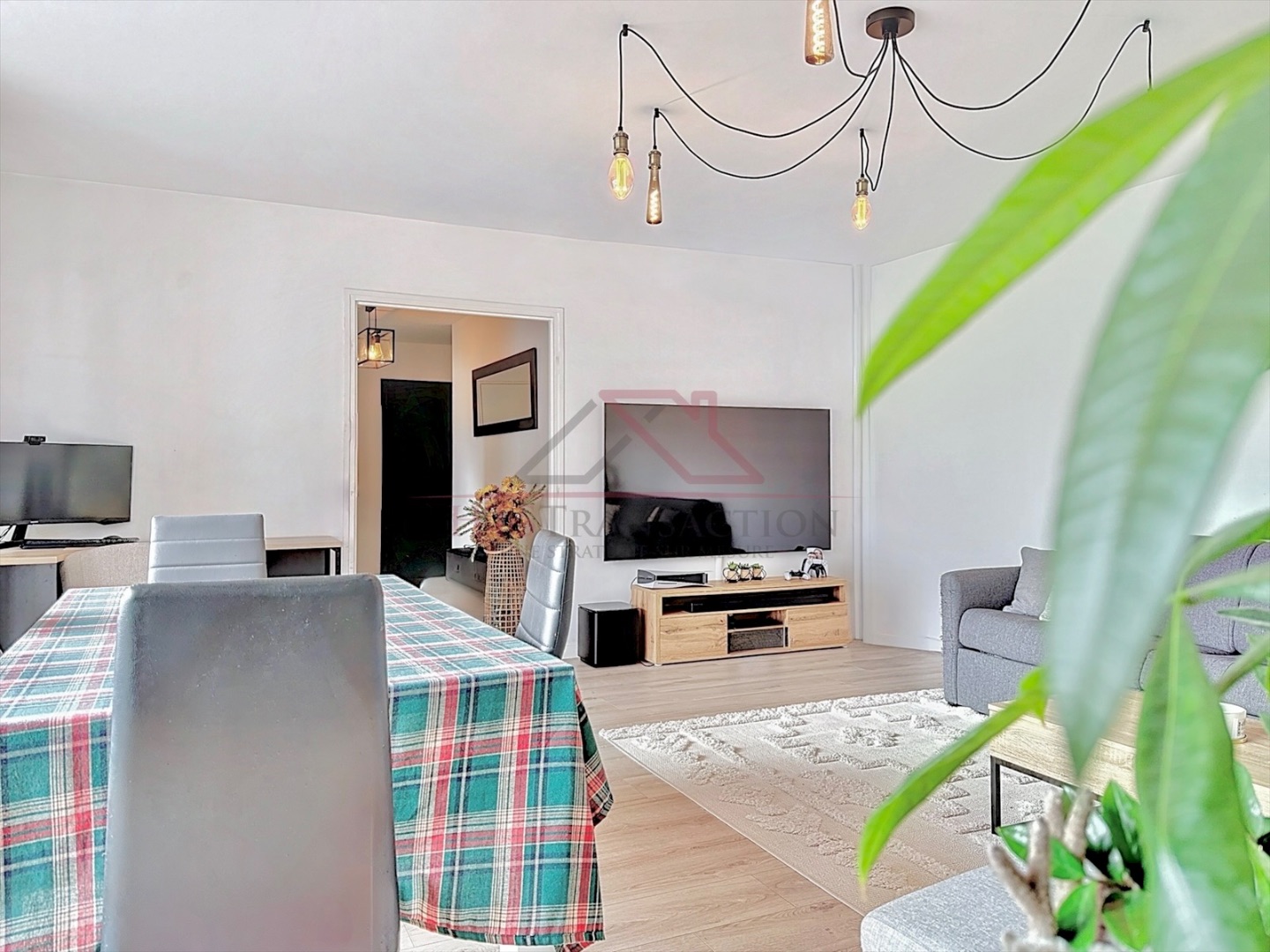 Appartement à vendre  - 4 pièce(s) - 107m2 - Annemasse (74100)