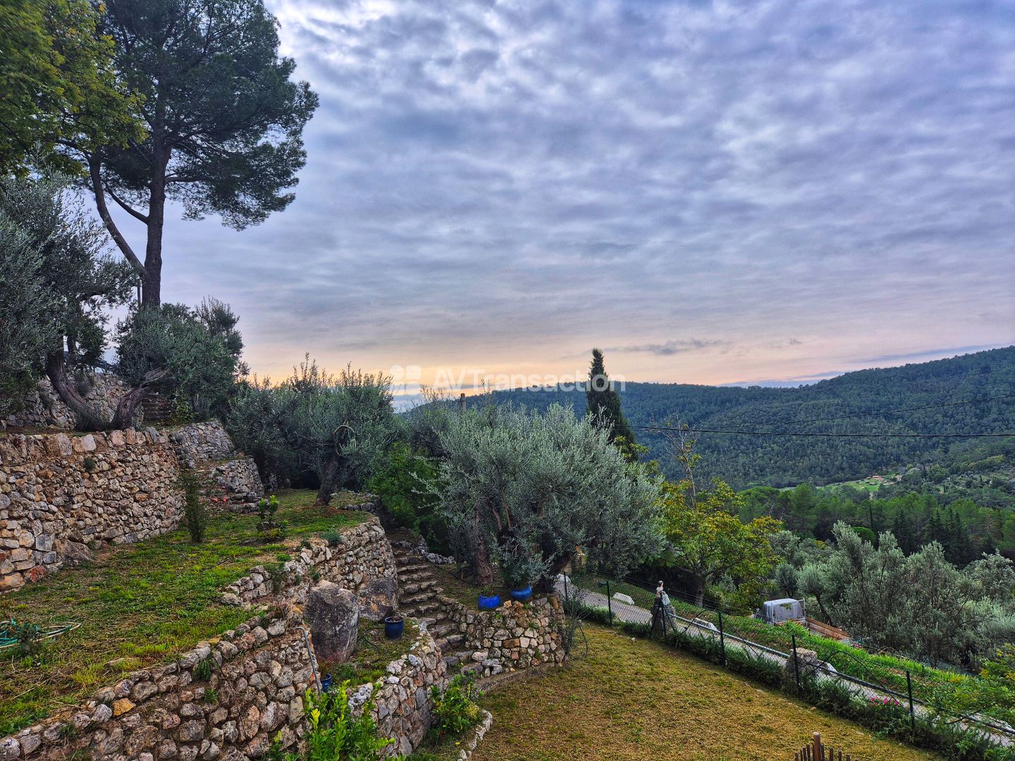 Maison à vendre  - 8 pièce(s) - 167m2 - Claviers (83830)