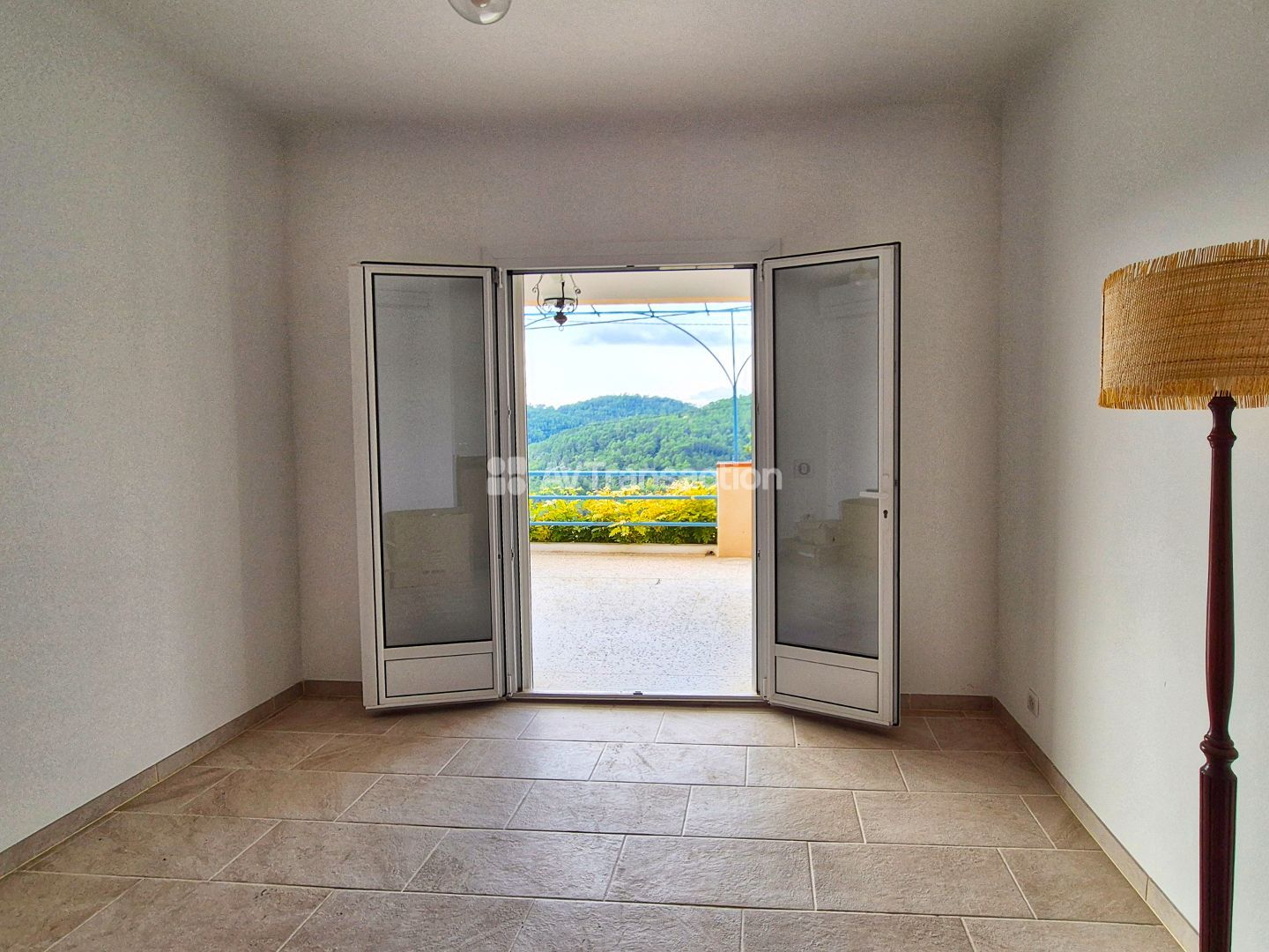 Maison à vendre  - 8 pièce(s) - 167m2 - Claviers (83830)