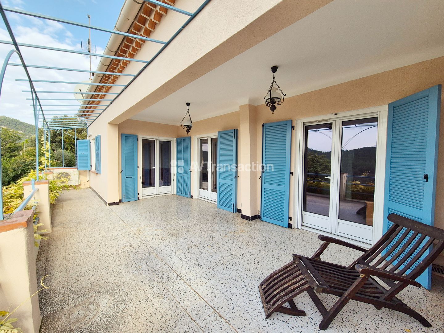 Maison à vendre  - 8 pièce(s) - 167m2 - Claviers (83830)