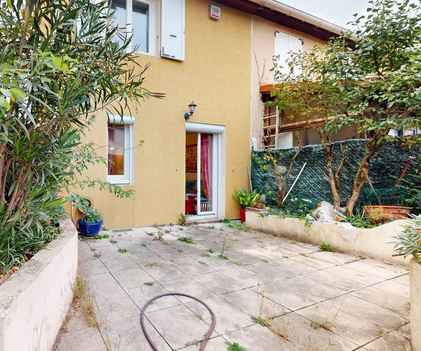 MAISON SECTEUR CALME DE PIERRE BENITE