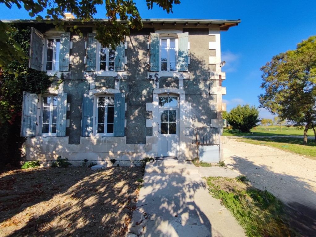 Maison à vendre  - 5 pièce(s) - 153m2 - La Jard (17460)