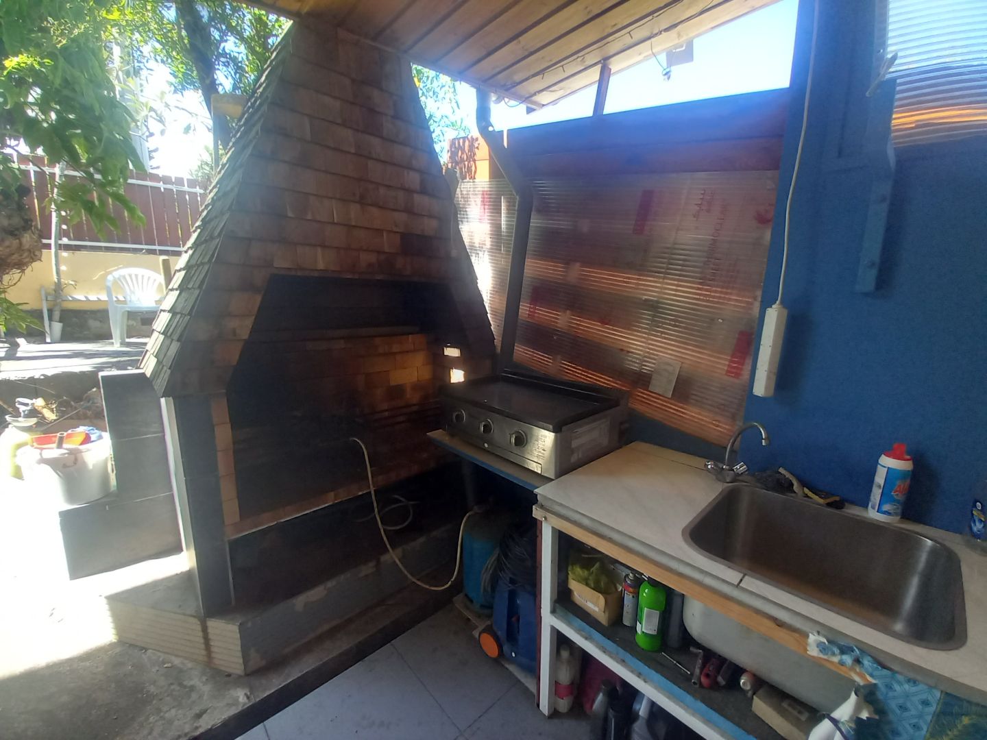 >Appartement en rez-de-jardin à louer  - 2 pièce(s) - 80m2 - Bois De Nèfles (97411)