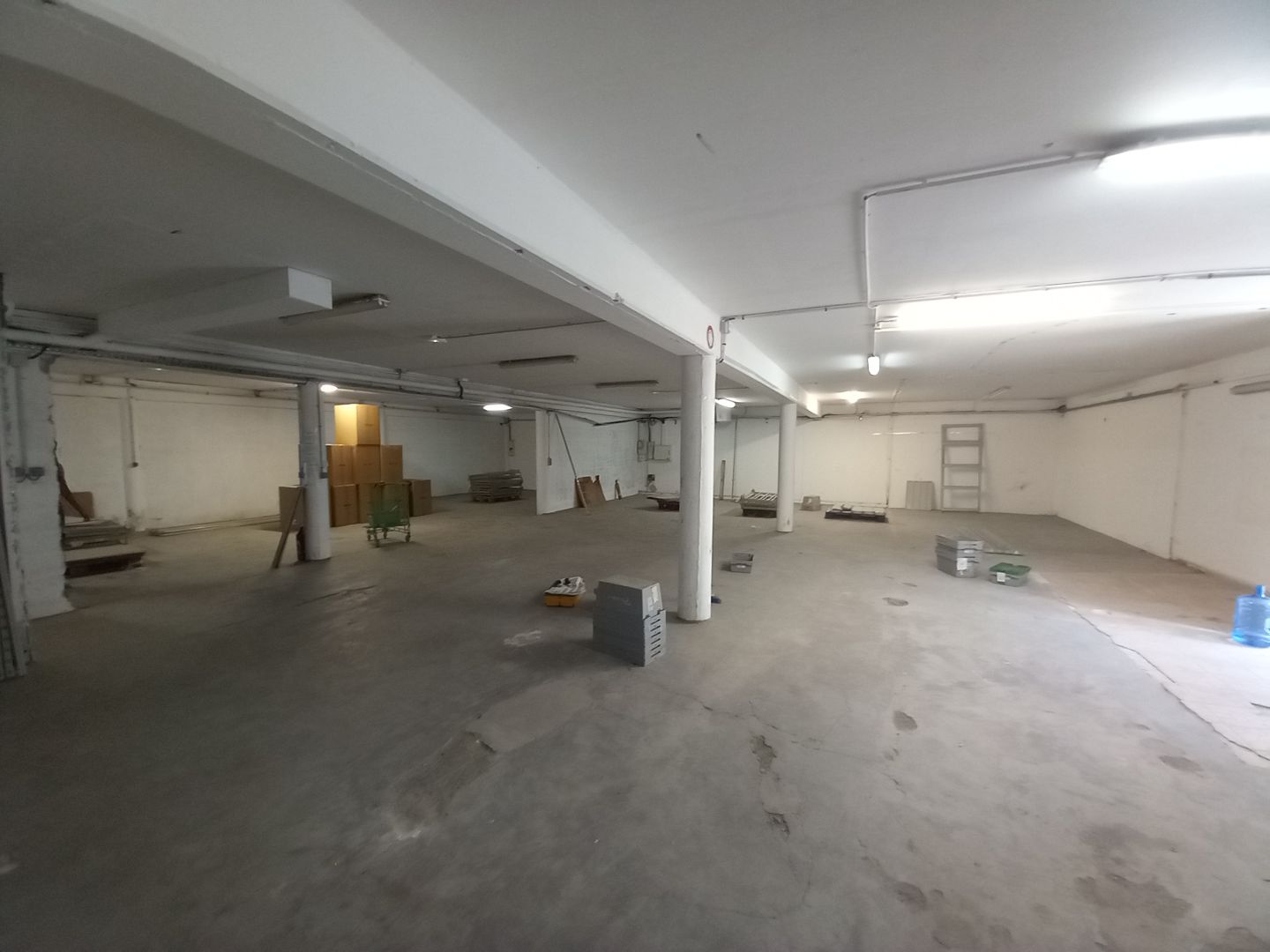 Entrepots et Bureaux à louer  - 2 pièce(s) - 250m2 - Saint-andré (97440)
