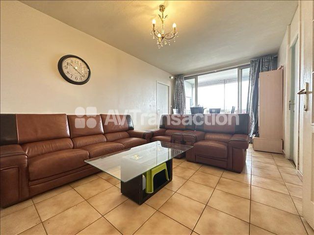 T5 93.5M²-BALCON-PARKING/ RAVALEMENT FACADE ET ISOLATION PAYES