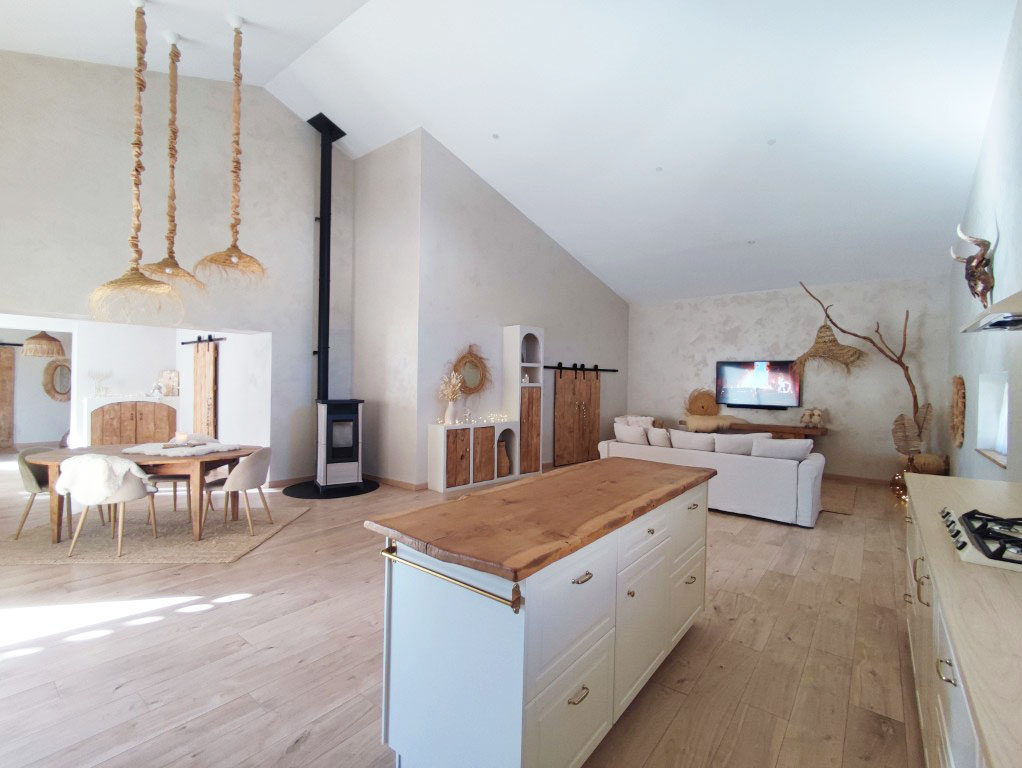 ENTRE SAINTES ET COGNAC