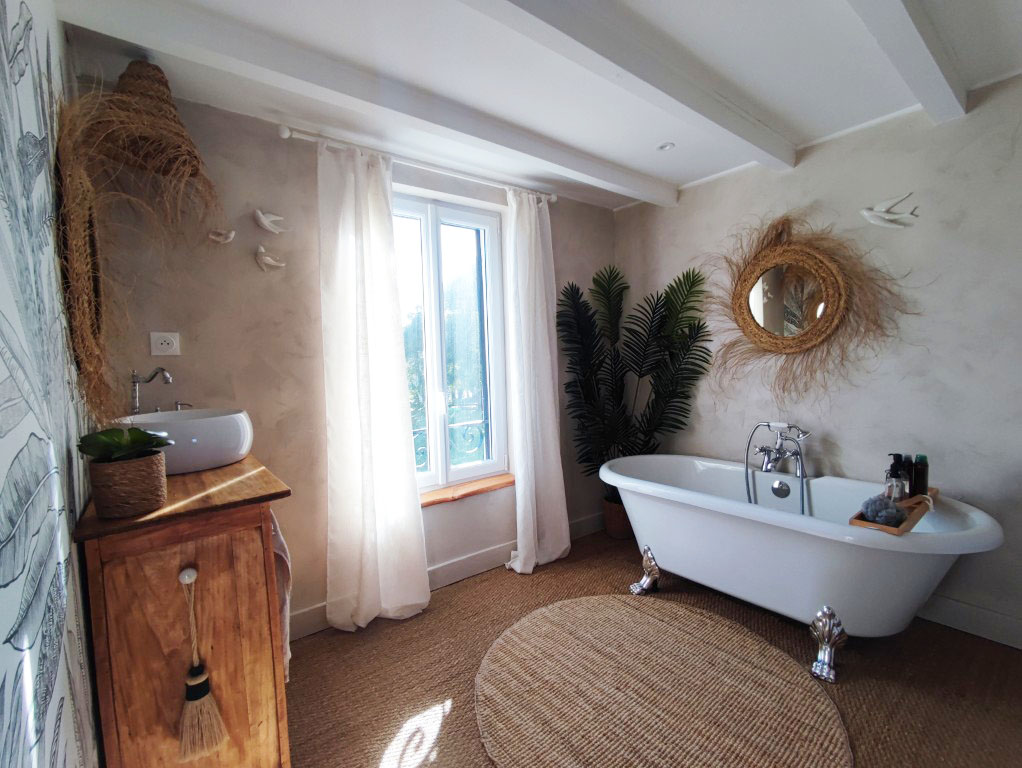 Maison à vendre  - 5 pièce(s) - 155m2 - Saint Sever De Saintonge (17800)