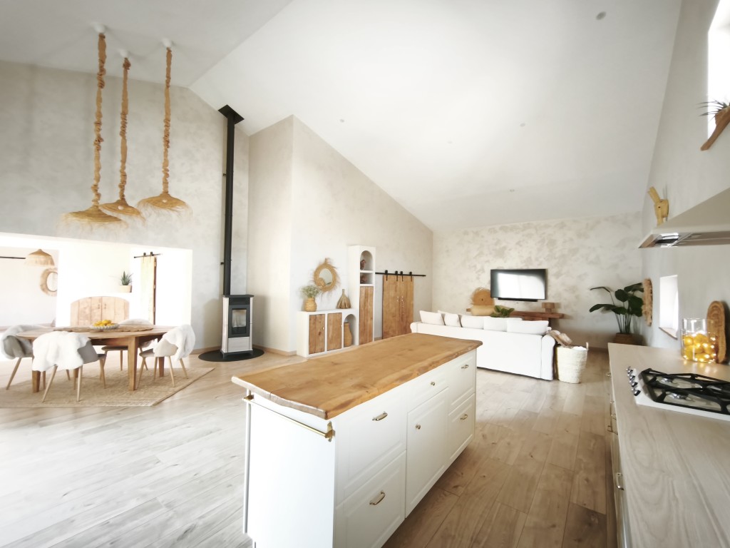 Maison à vendre  - 5 pièce(s) - 155m2 - Saint Sever De Saintonge (17800)