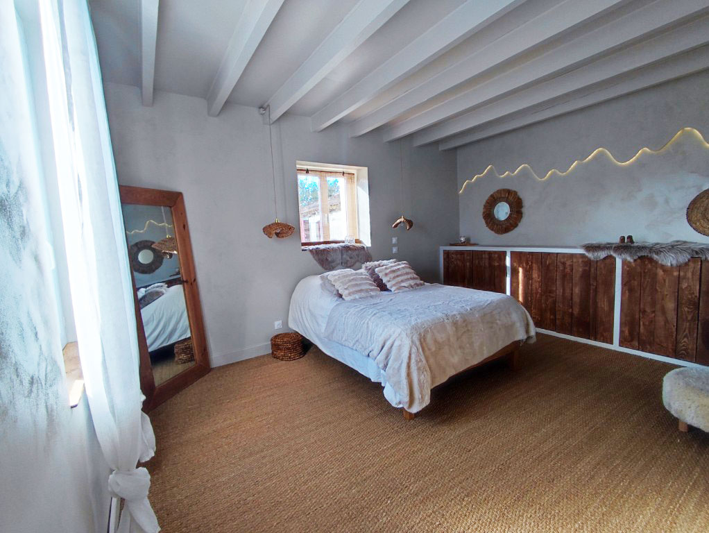 Maison à vendre  - 5 pièce(s) - 155m2 - Saint Sever De Saintonge (17800)