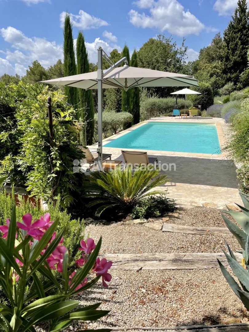 Maison à vendre  - 5 pièce(s) - 210m2 - Lorgues (83510)