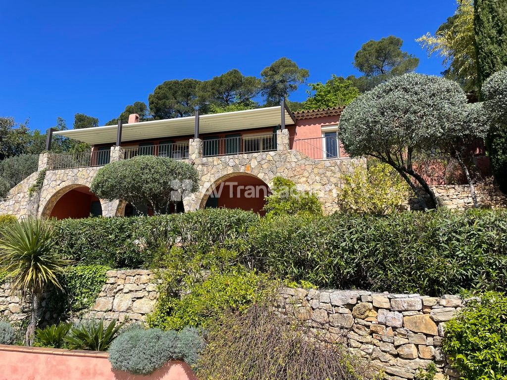 Maison à vendre  - 5 pièce(s) - 210m2 - Lorgues (83510)