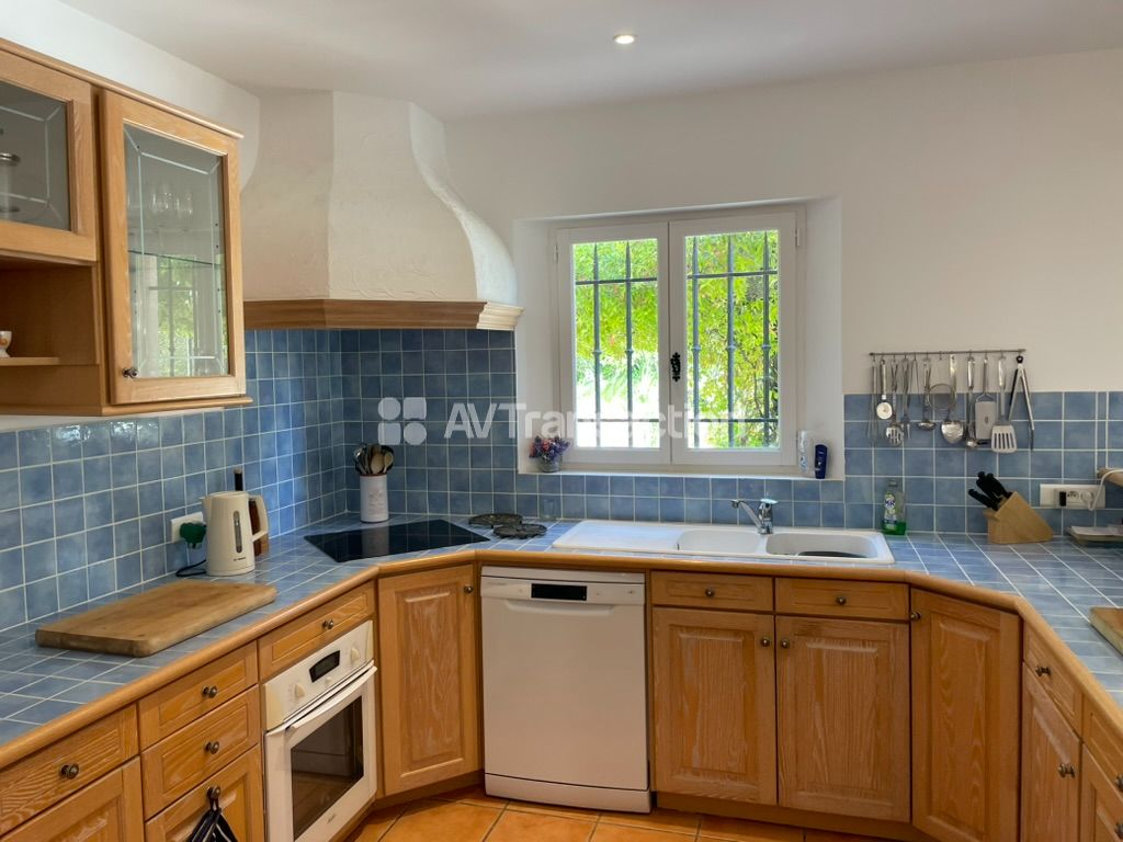 Maison à vendre  - 5 pièce(s) - 174m2 - Tourtour (83690)