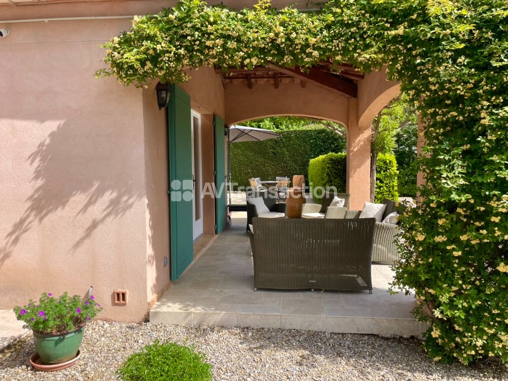 Maison à vendre  - 5 pièce(s) - 174m2 - Tourtour (83690)