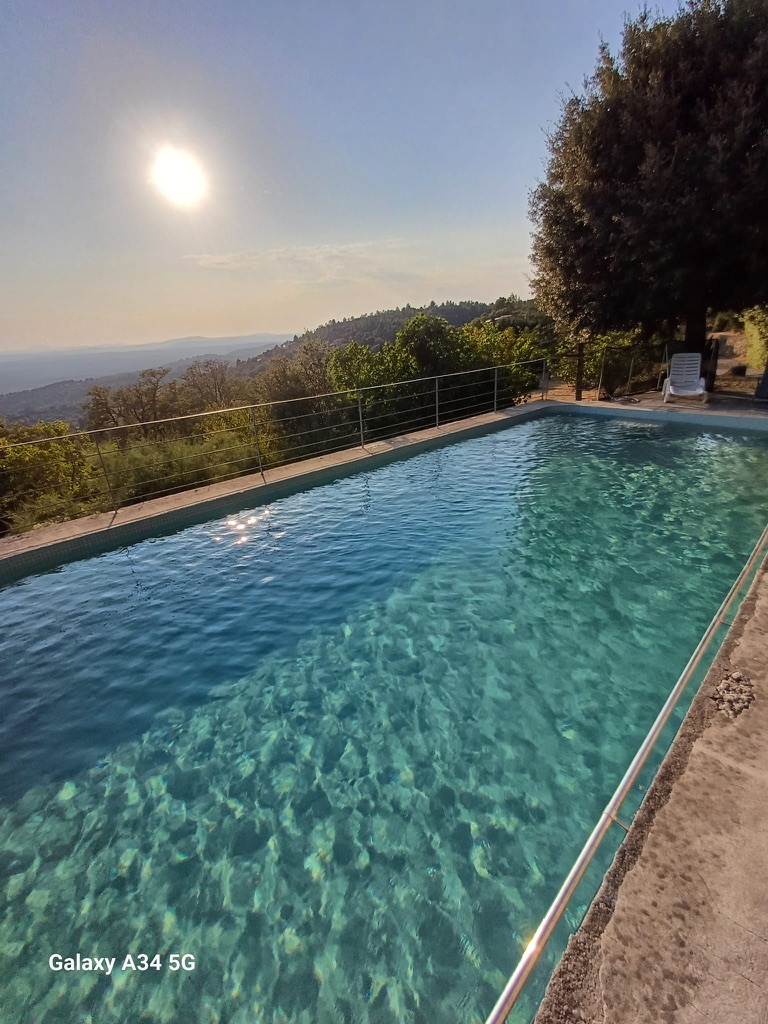 Maison à vendre  - 8 pièce(s) - 170m2 - Tourtour (83690)