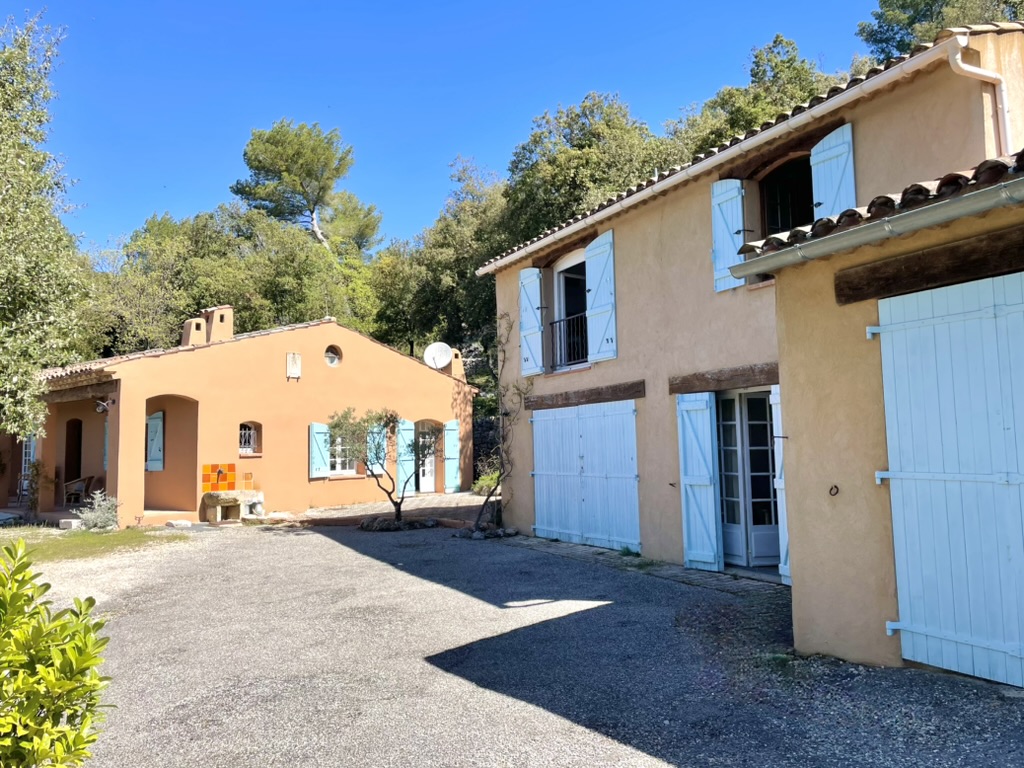 Maison à vendre  - 8 pièce(s) - 170m2 - Tourtour (83690)