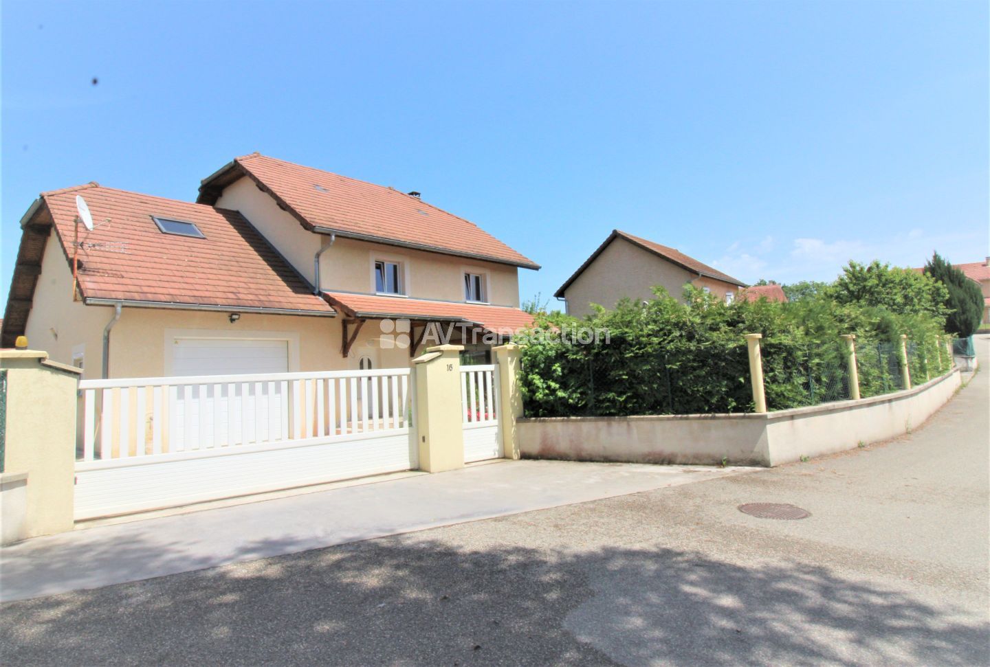 Maison individuelle à vendre  - 6 pièce(s) - 186m2 - Belley (01300)