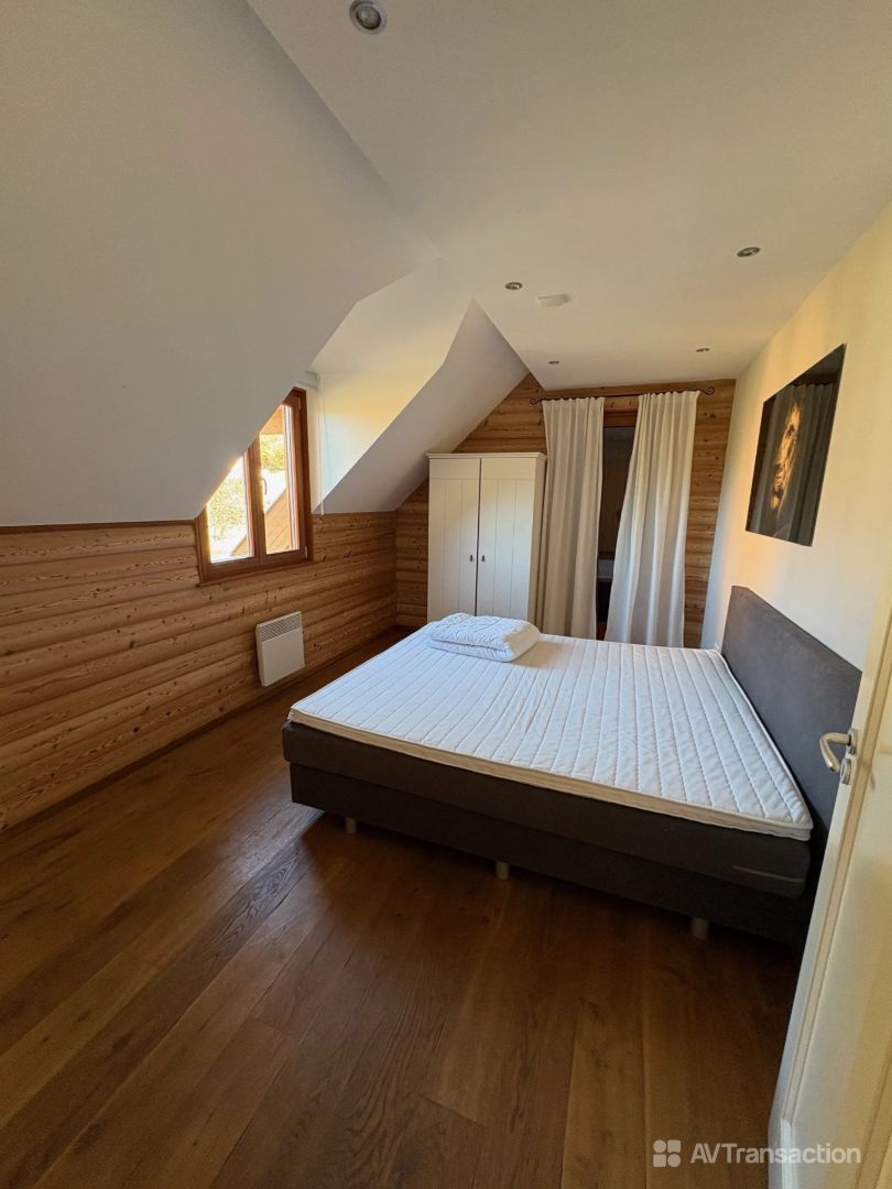 Chalet à vendre  - 8 pièce(s) - 288m2 - Savines-le-lac (05160)