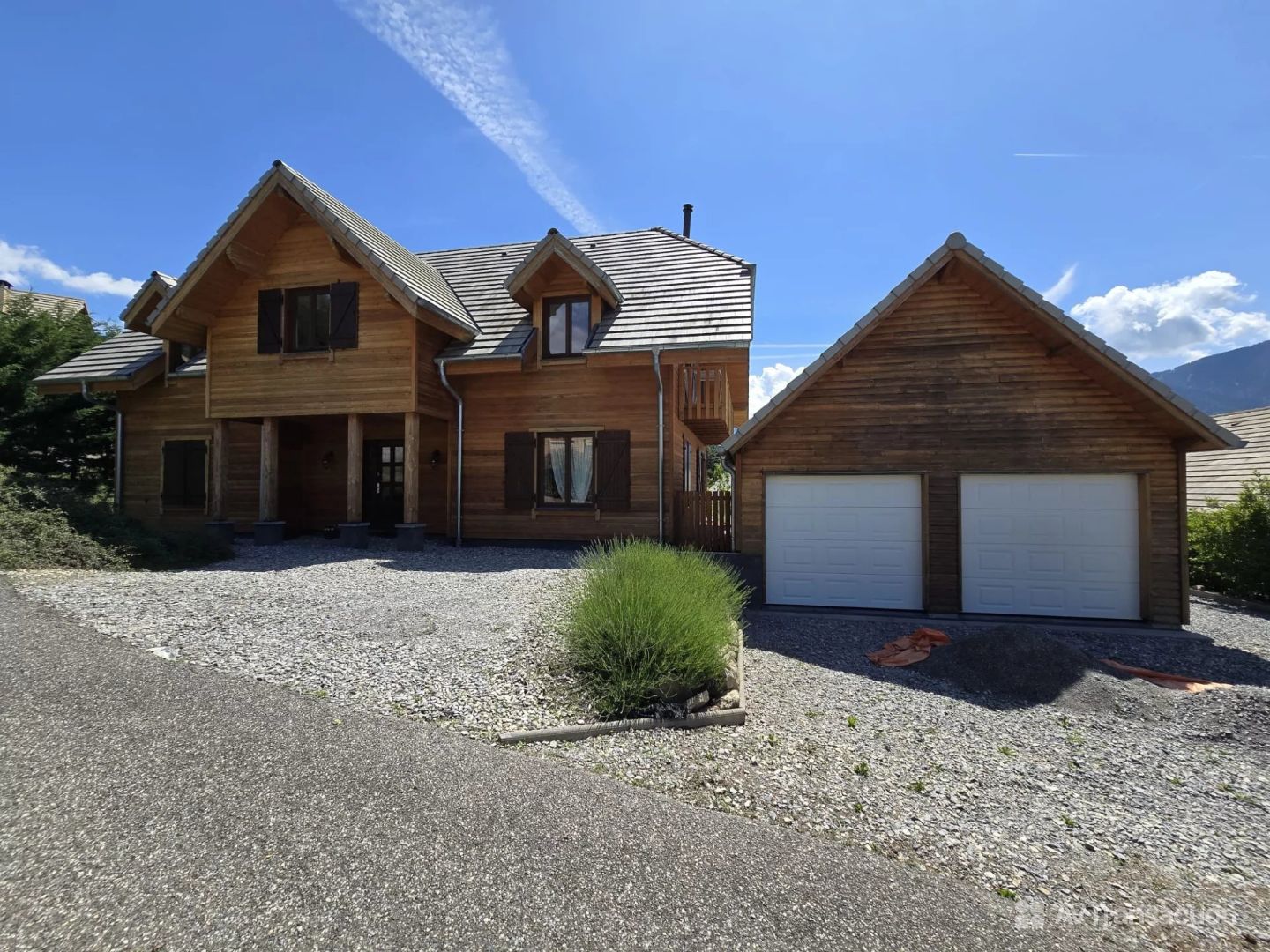 Chalet à vendre  - 8 pièce(s) - 288m2 - Savines-le-lac (05160)