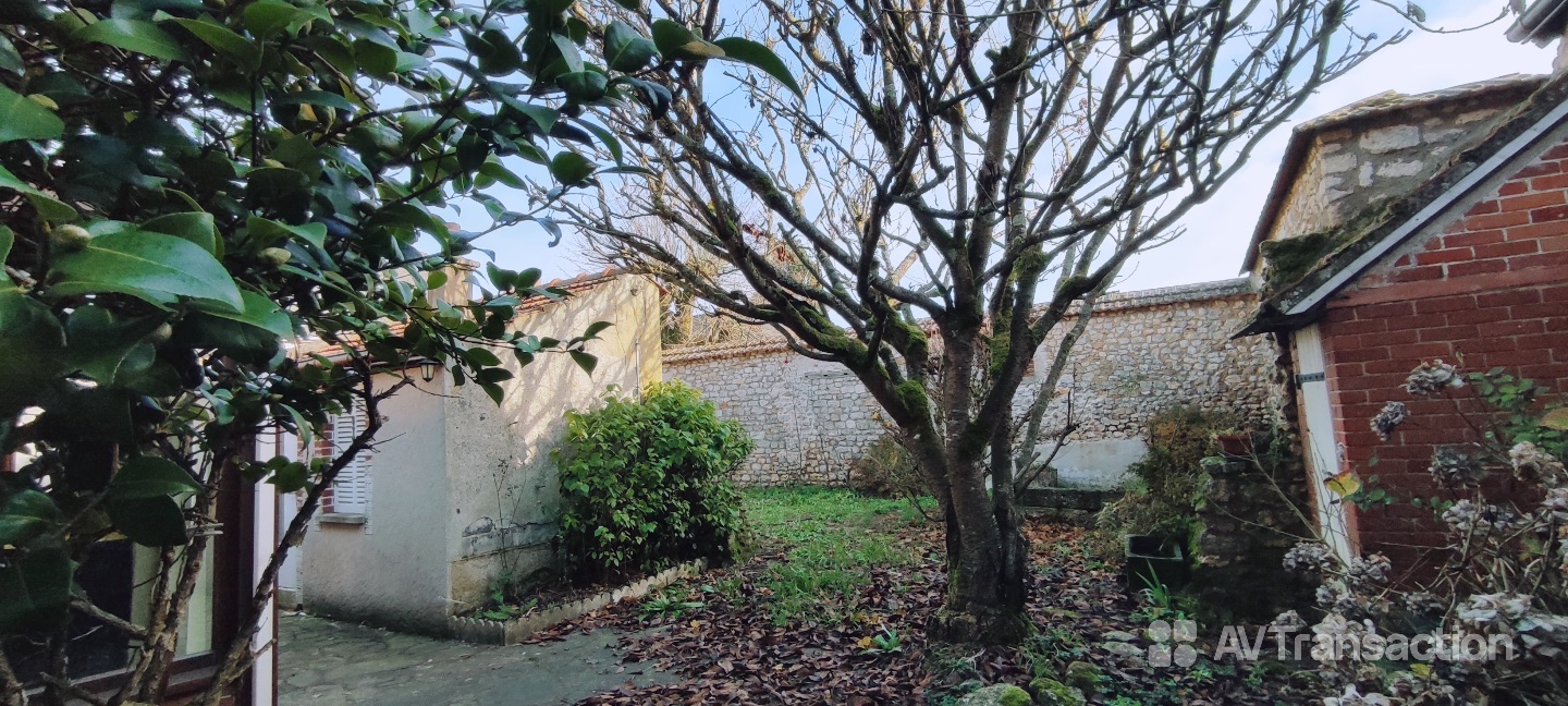 Maison à vendre  - 6 pièce(s) - 158m2 - Prunay-le-gillon (28360)