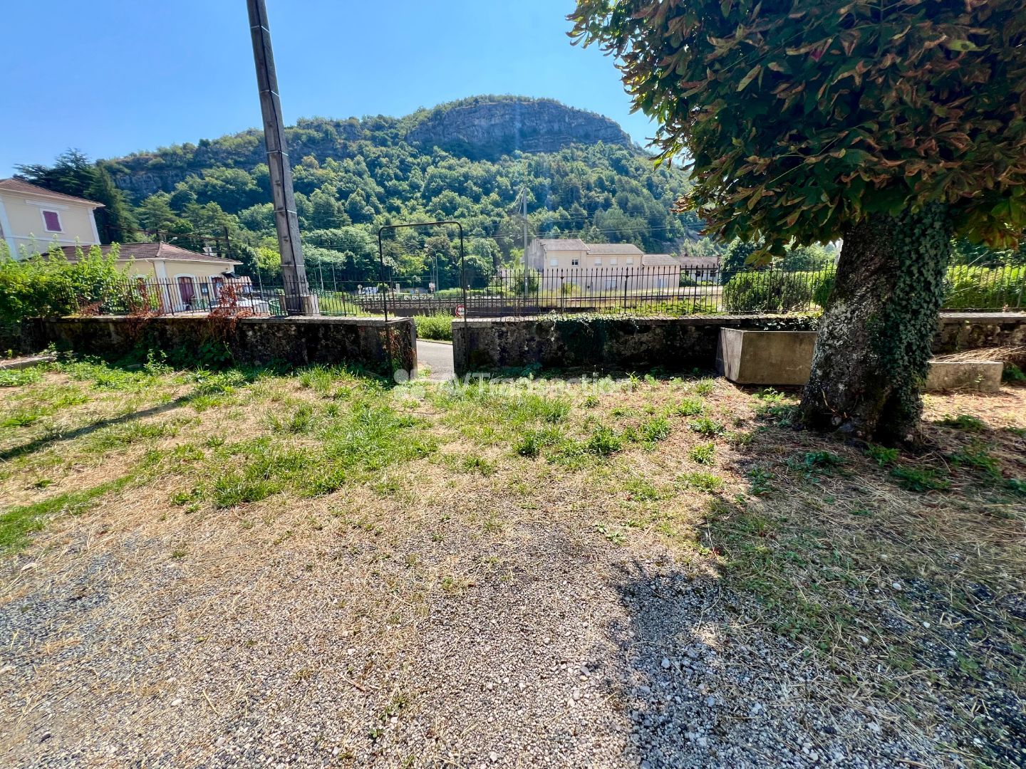 Appartement rénové à vendre  - 7 pièce(s) - 208.3m2 - Virieu Le Grand (01510)