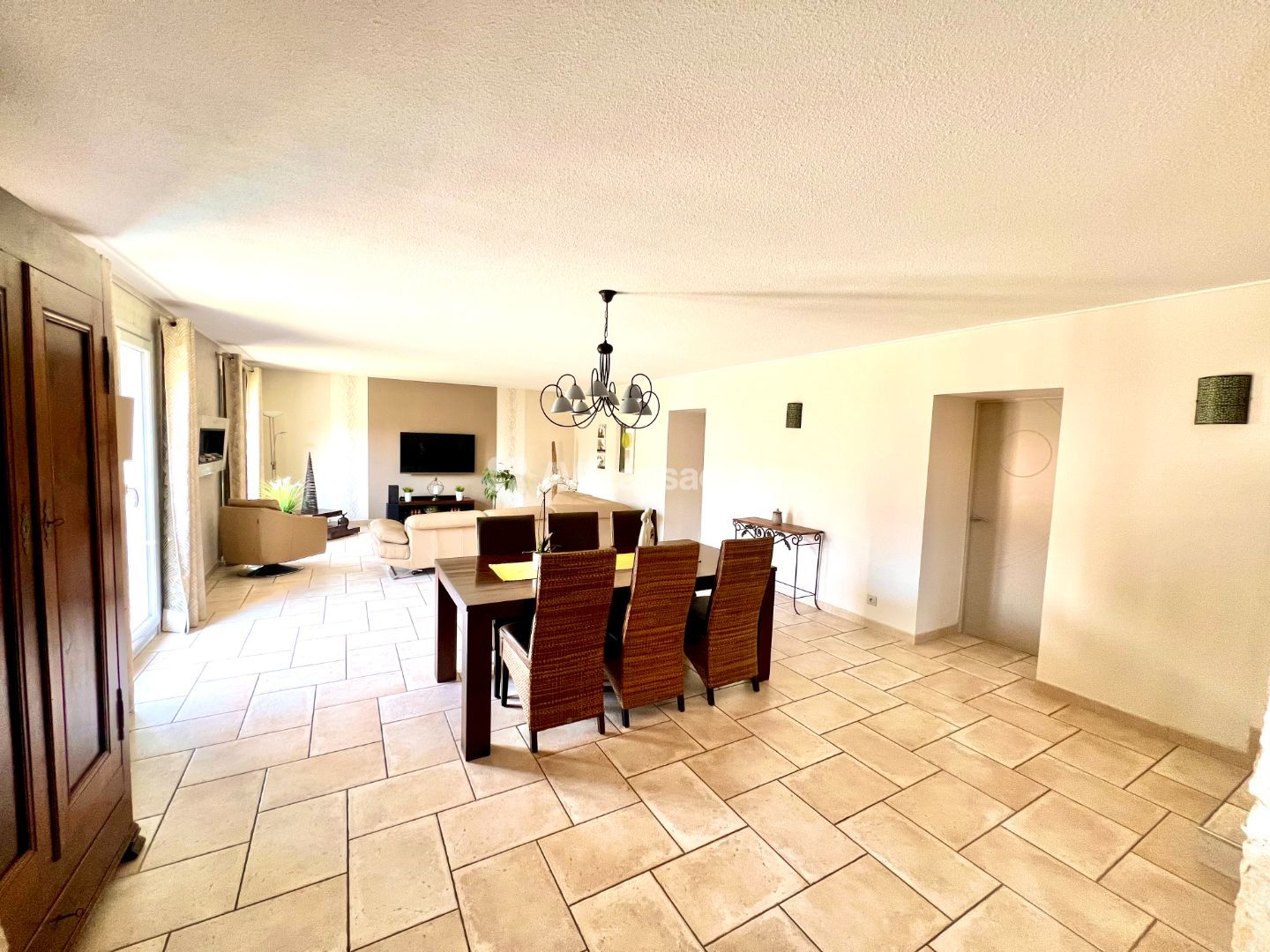 Appartement rénové à vendre  - 7 pièce(s) - 208.3m2 - Virieu Le Grand (01510)