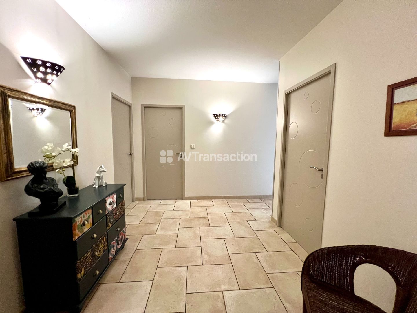 Appartement rénové à vendre  - 7 pièce(s) - 208.3m2 - Virieu Le Grand (01510)