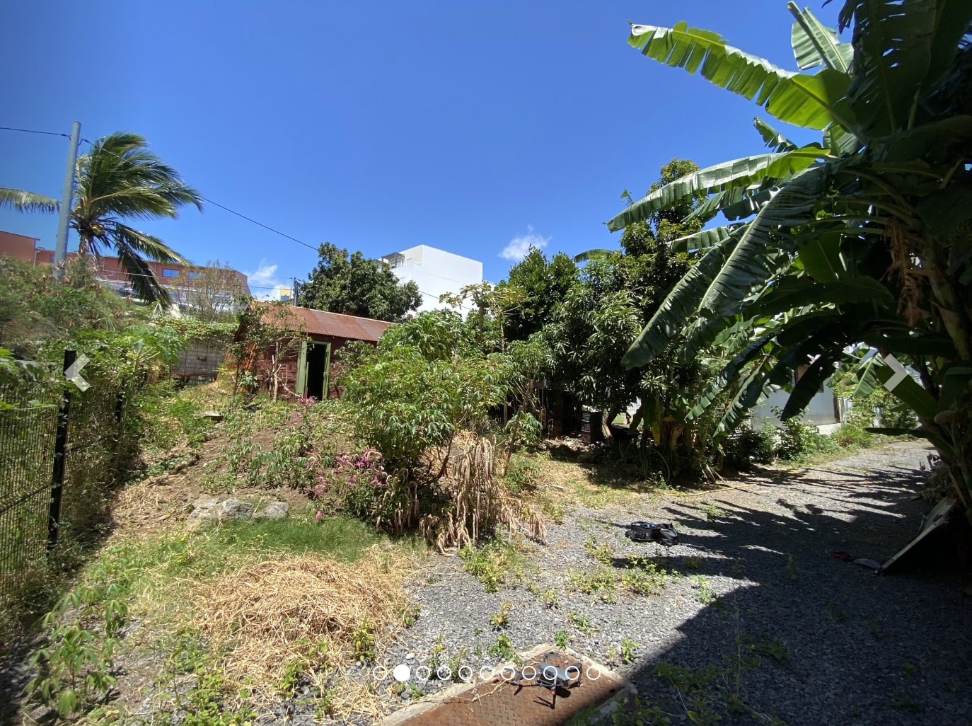 Terrain constructible à vendre  - 1 pièce(s) - 233m2 - Bois De Nèfles Sainte-clotilde (97400)