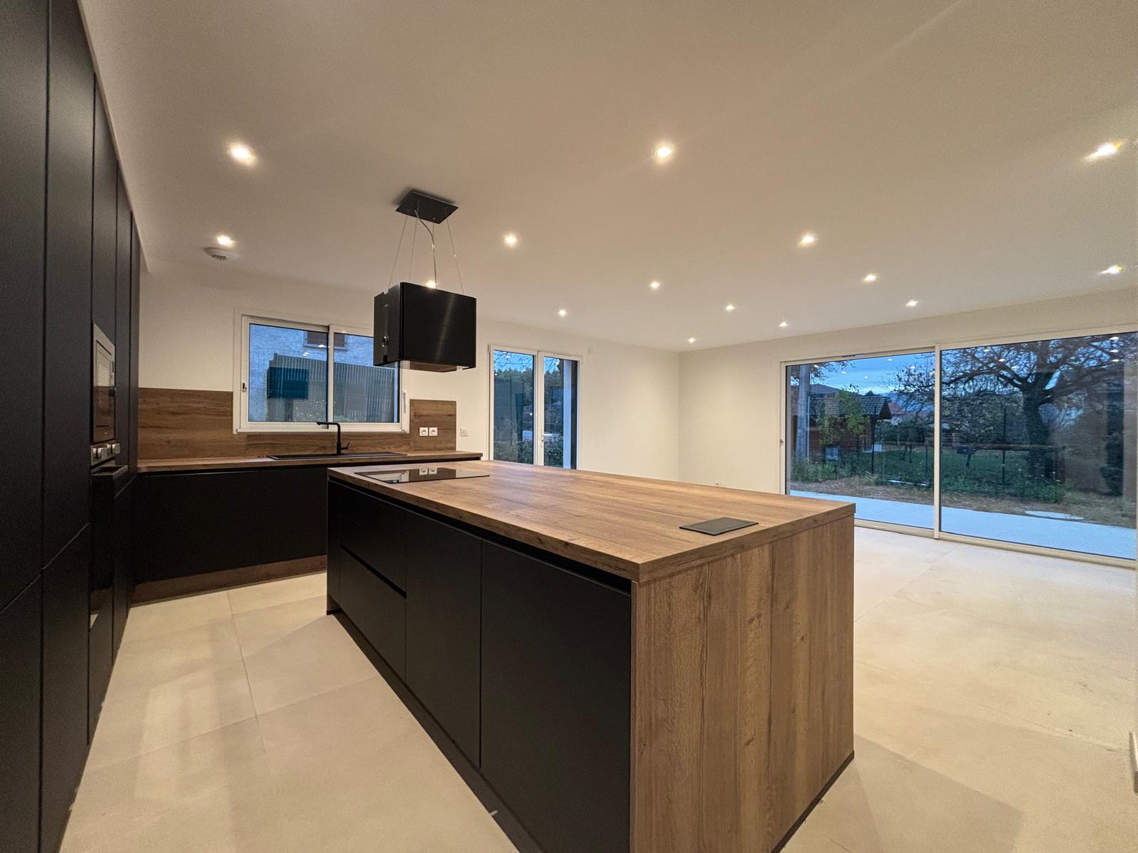 Maison individuelle à vendre  - 5 pièce(s) - 112m2 - Cranves-sales (74380)