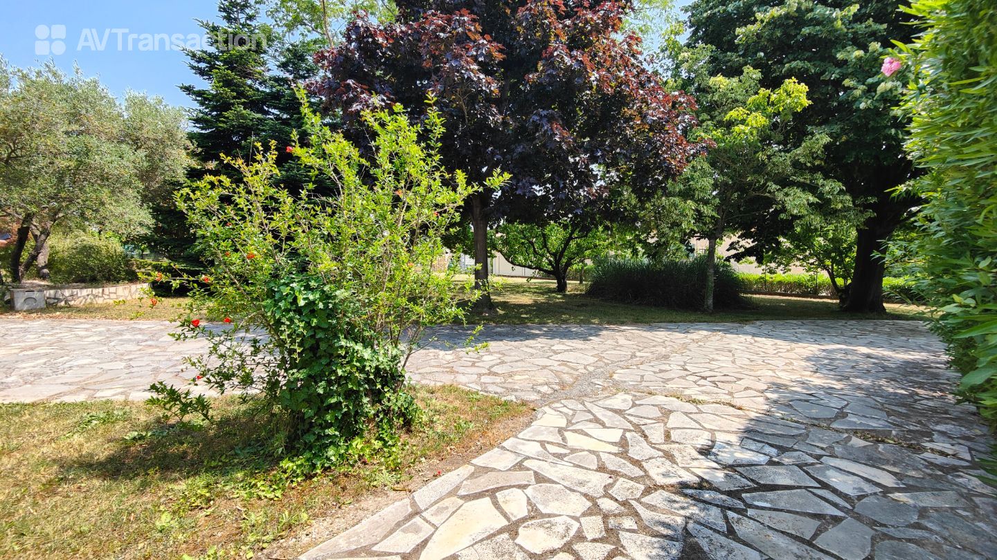 Maison à vendre  - 6 pièce(s) - 131m2 - Jonquières-saint-vincent (30300)