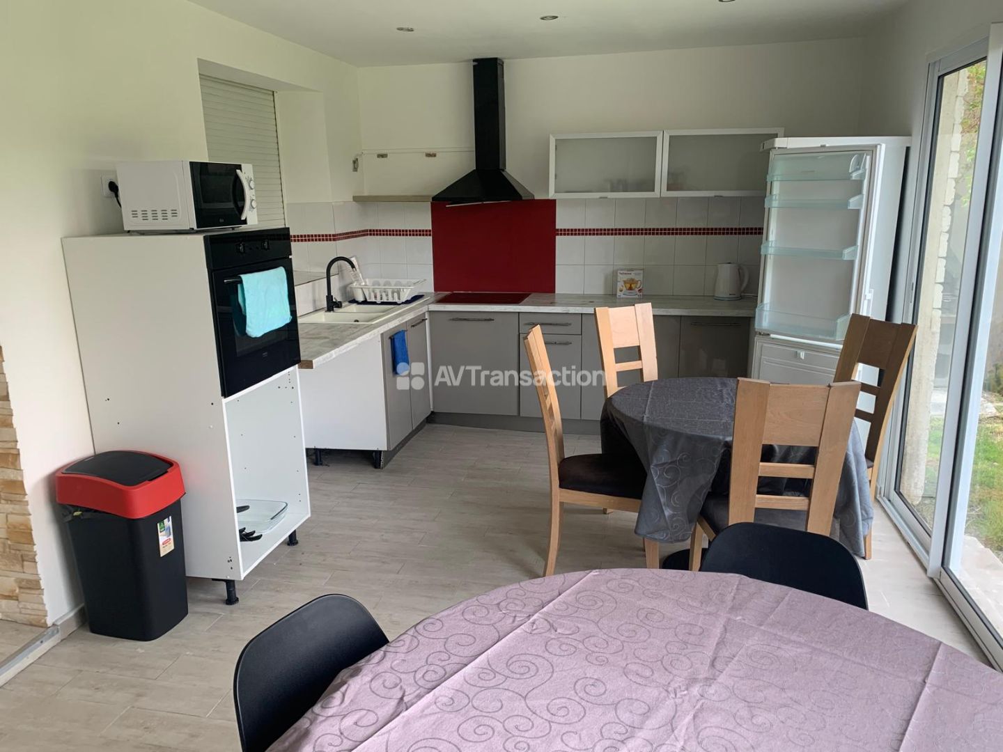 Grande maison avec 17 chambres – Idéale investisseur 