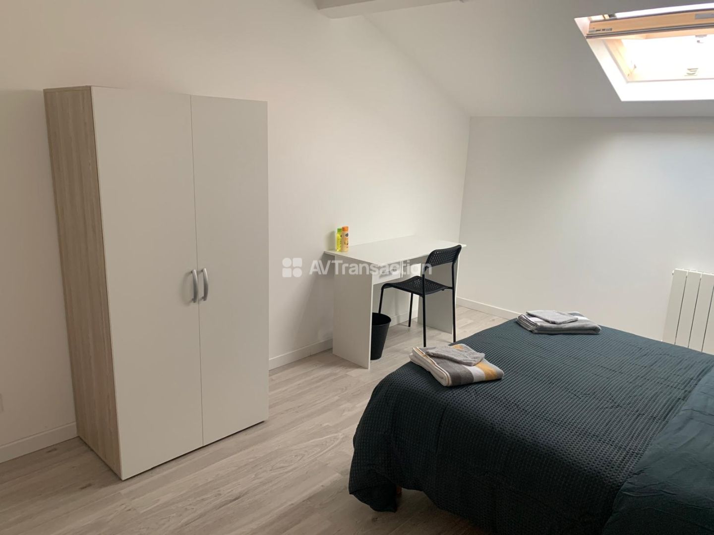 Grande maison avec 17 chambres – Idéale investisseur 
