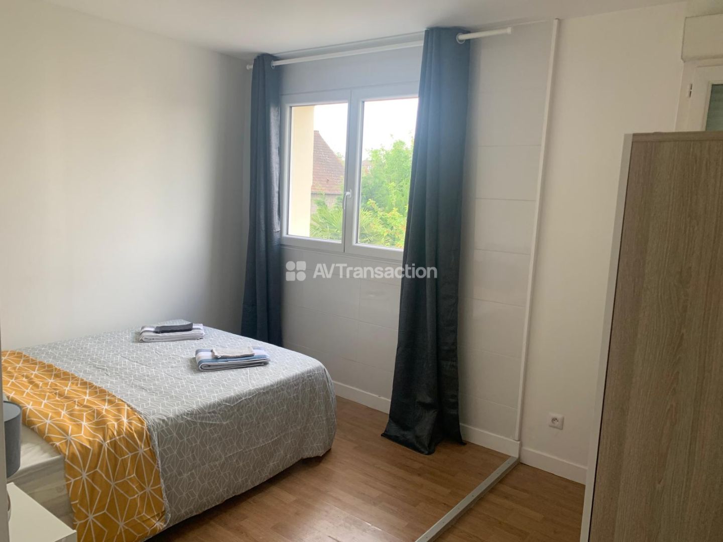 Grande maison avec 17 chambres – Idéale investisseur 