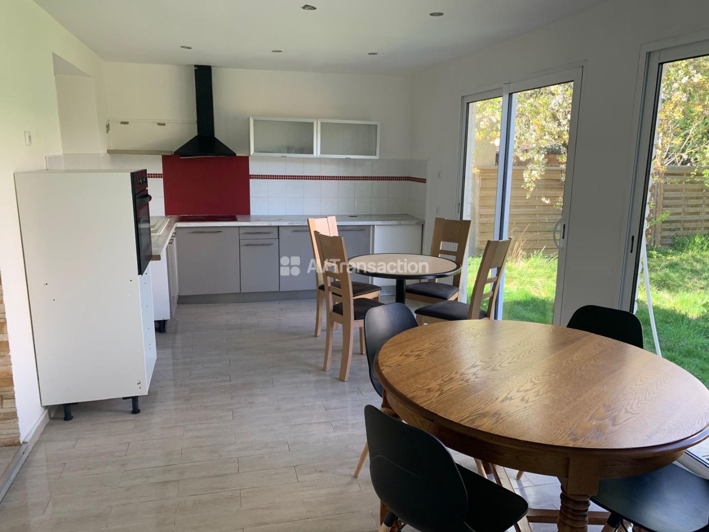 Maison à vendre  - 19 pièce(s) - 358m2 - Bondy (93140)