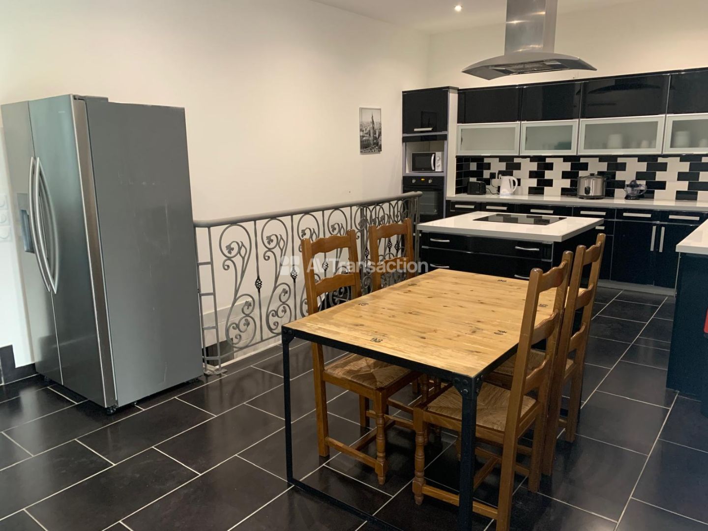 Maison à vendre  - 19 pièce(s) - 358m2 - Bondy (93140)