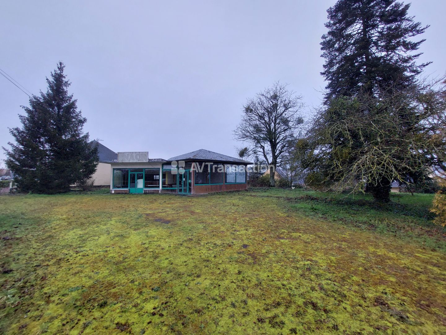 Terrain constructible à vendre  - 1700m2 - Vaiges (53480)