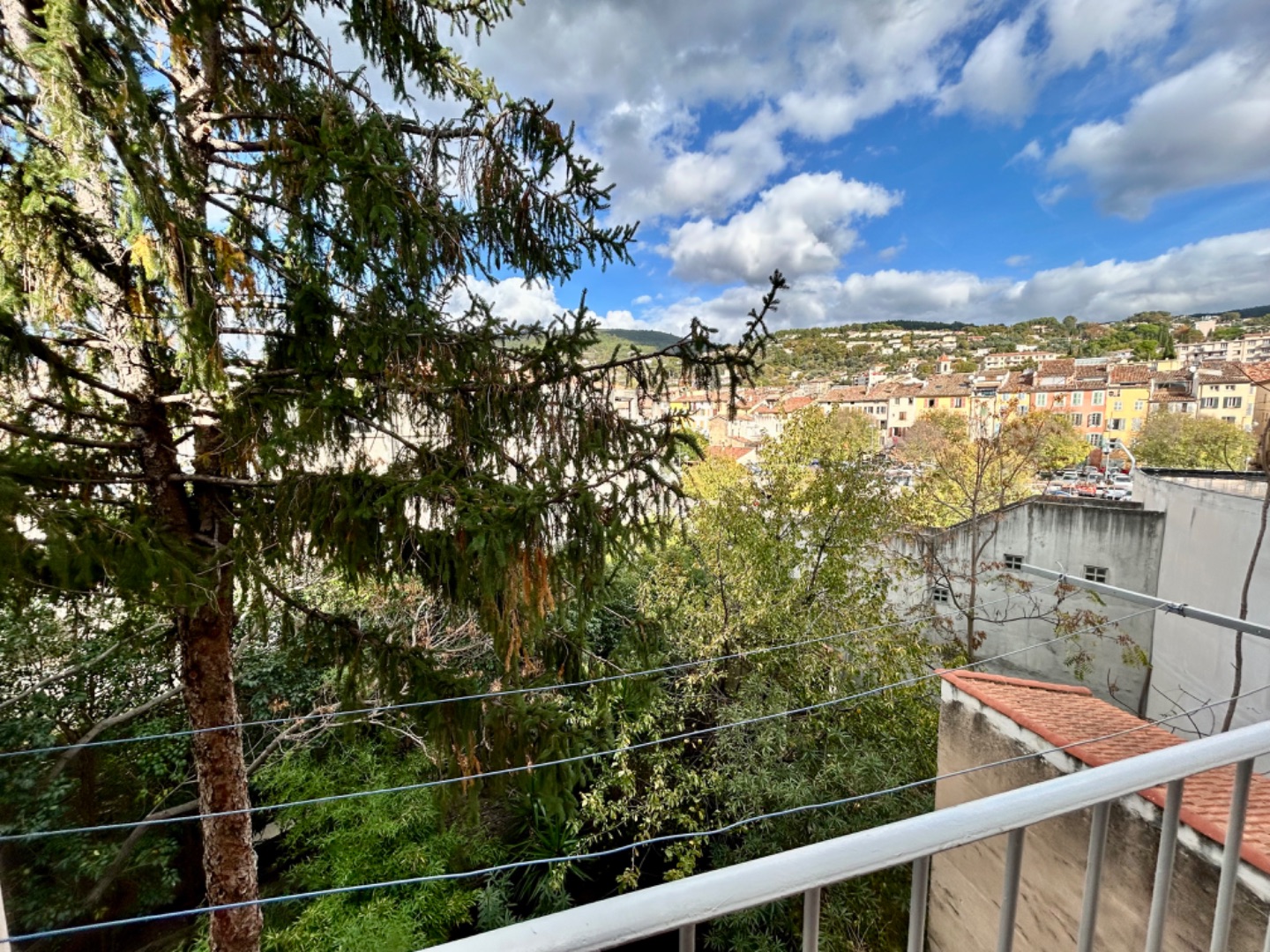 Appartement à vendre  - 6 pièce(s) - 137m2 - Draguignan (83300)