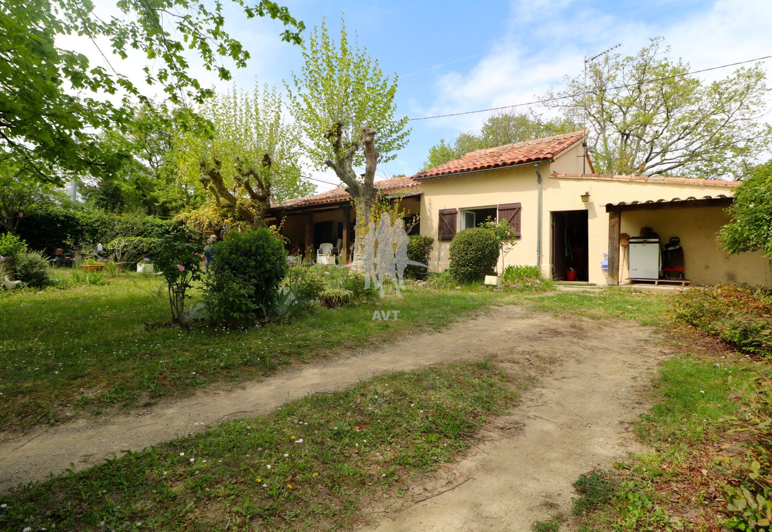 Maison à rénover à vendre  - 3 pièce(s) - Tourrettes (83440)