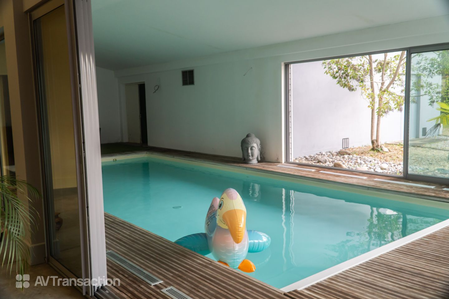 Maison à vendre  - 8 pièce(s) - 807.93m2 - Châtellerault (86100)