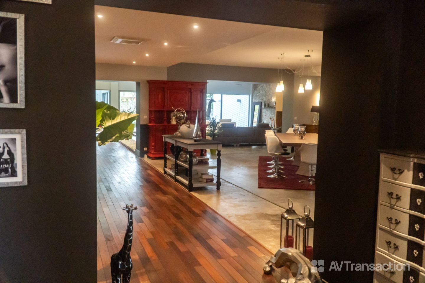 Maison à vendre  - 8 pièce(s) - 807.93m2 - Châtellerault (86100)