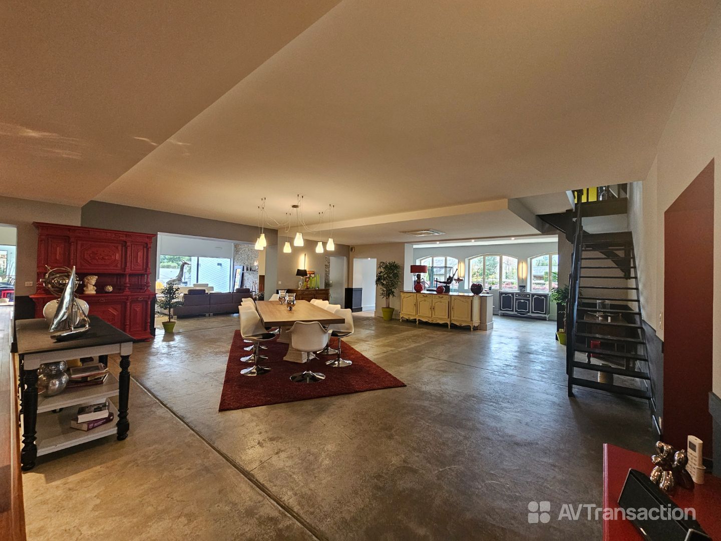 Maison à vendre  - 8 pièce(s) - 807.99m2 - Châtellerault (86100)
