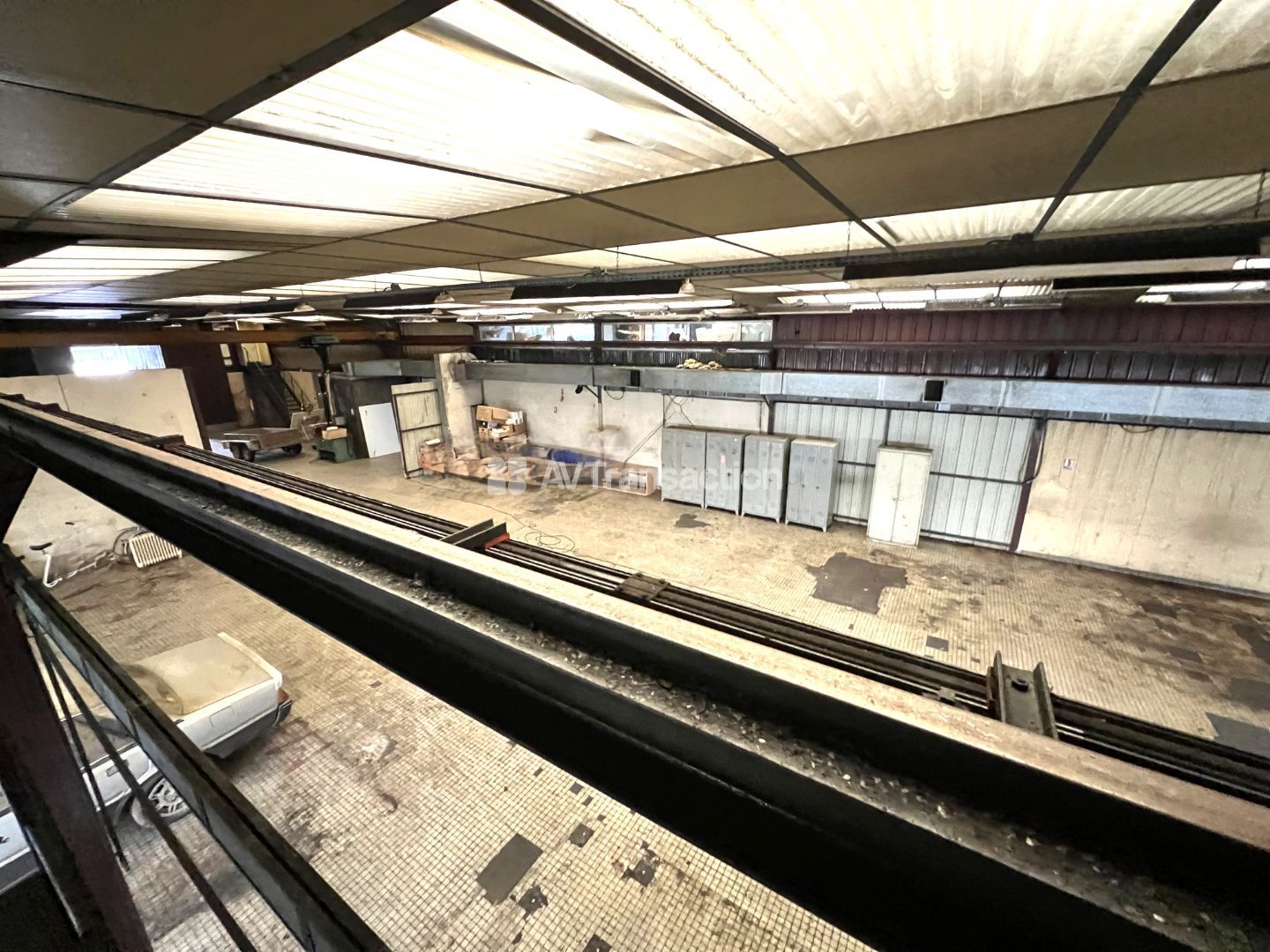 Entrepots et Bureaux à vendre  - 9 pièce(s) - 1705m2 - Dozulé (14430)