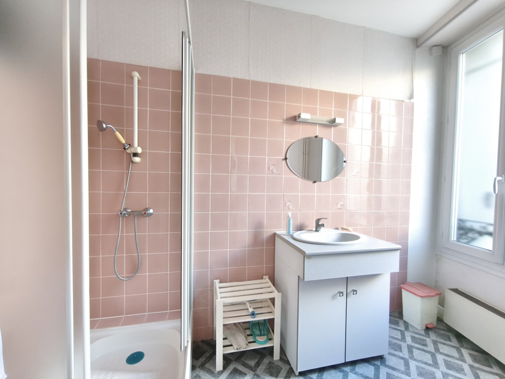 Maison à vendre  - 6 pièce(s) - 157m2 - Pons (17800)