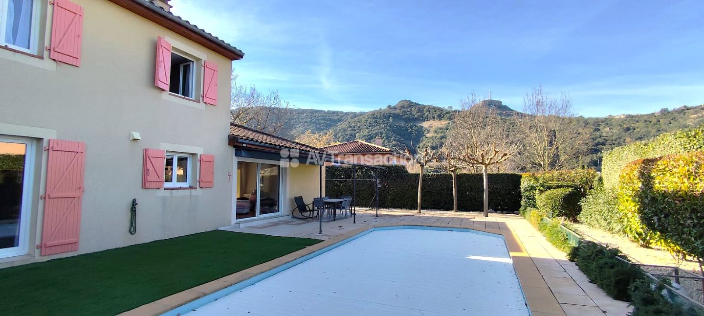 Maison individuelle à vendre  - 7 pièce(s) - 130m2 - Vallon-pont-d'arc (07150)