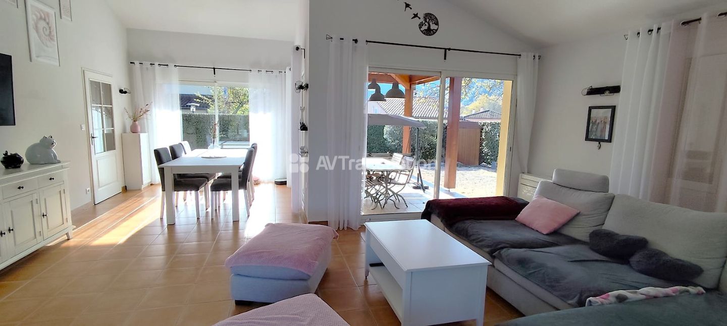 Maison individuelle à vendre  - 7 pièce(s) - 130m2 - Vallon-pont-d'arc (07150)