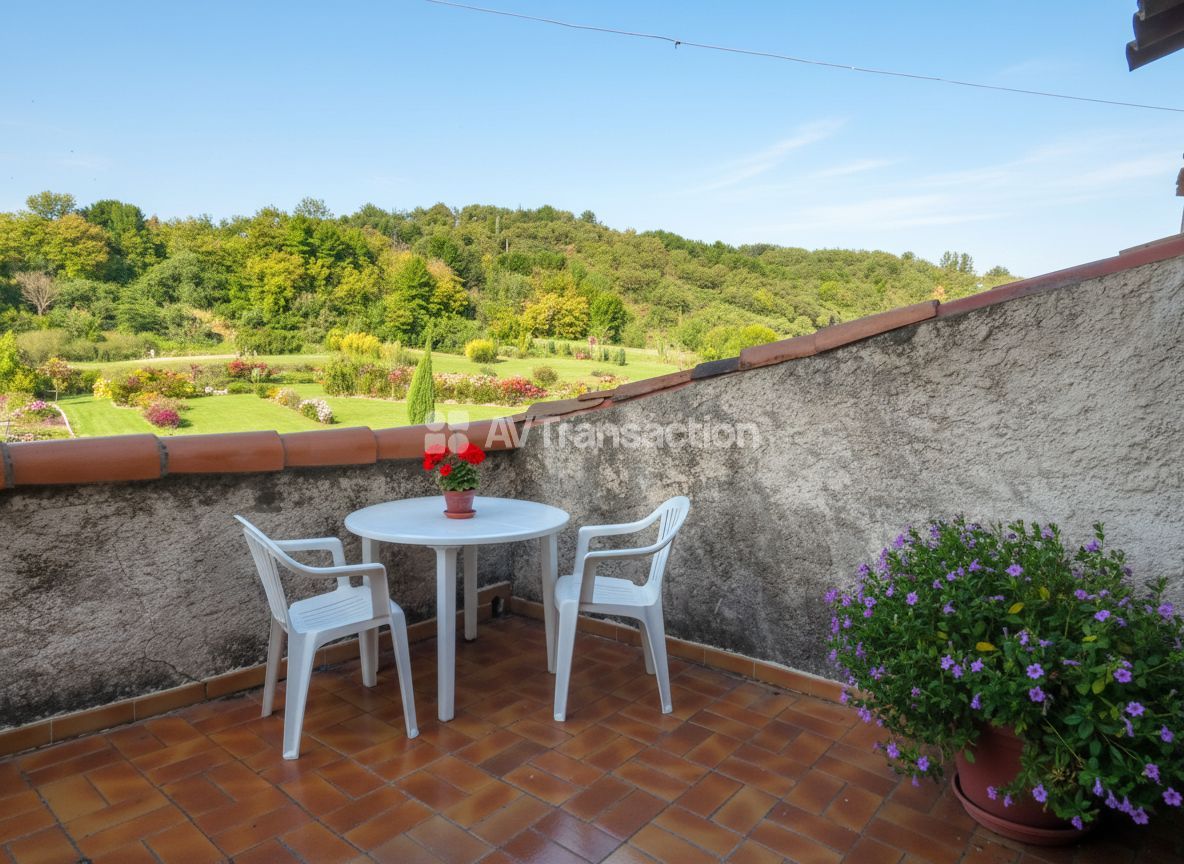 MONTFERRAT : Appartement atypique de 4 pièces, avec terrasse