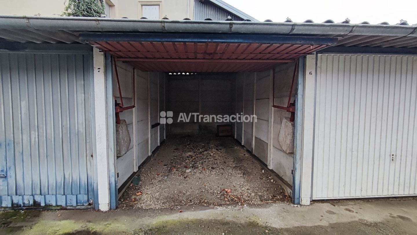 Immeuble de rapport à vendre  - 33 pièce(s) - 958m2 - Gray (70100)