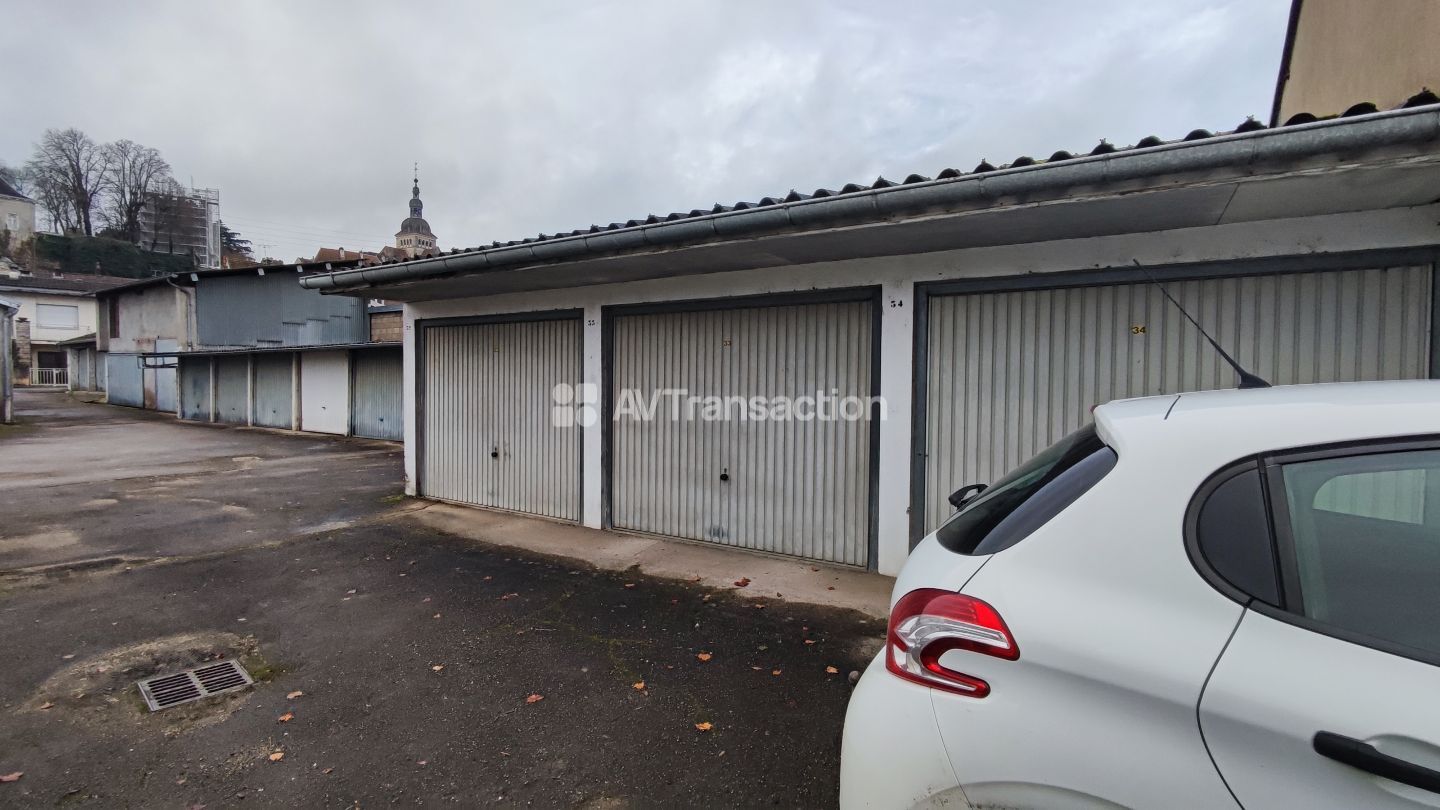 Immeuble de rapport à vendre  - 33 pièce(s) - 958m2 - Gray (70100)
