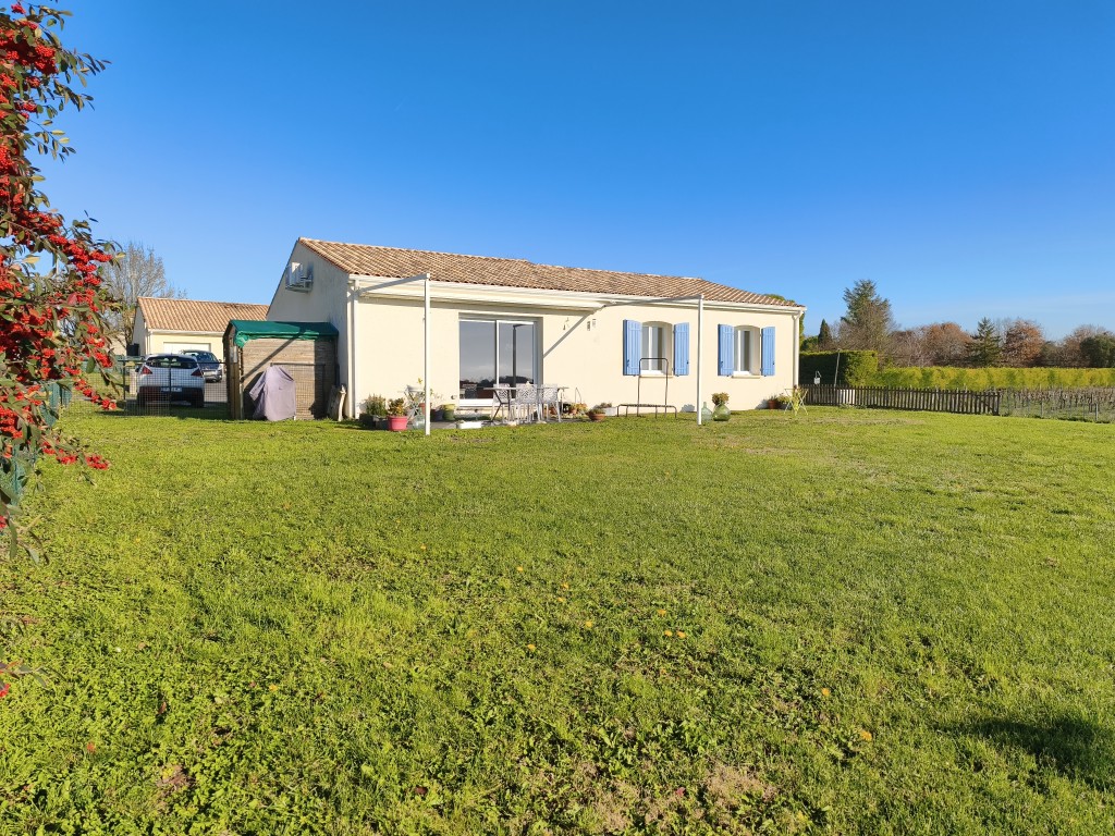 Maison à vendre  - 4 pièce(s) - 97m2 - Jarnac-champagne (17520)