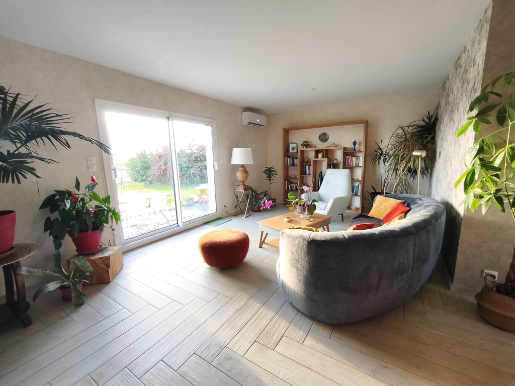 Maison à vendre  - 4 pièce(s) - 97m2 - Jarnac-champagne (17520)